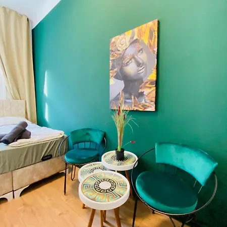 8 Fully Equipped Studio Shared Apt W Terrace Margareten Viena Exterior foto