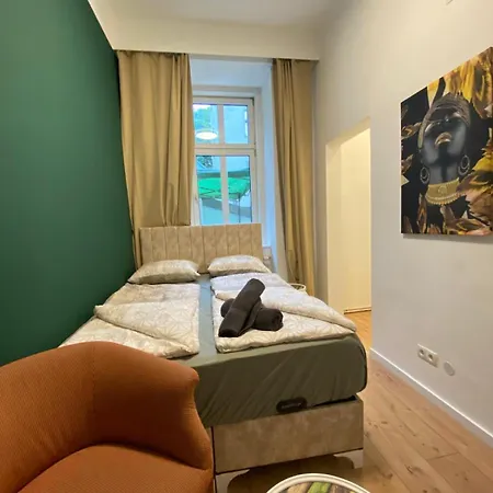 8 Fully Equipped Studio Shared Apt W Terrace Margareten Viena Exterior foto