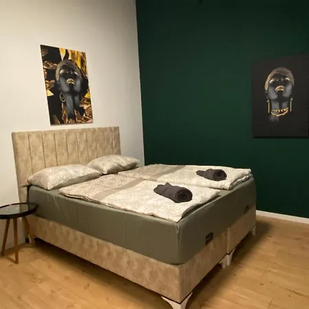 8 Fully Equipped Studio Shared Apt W Terrace Margareten Viena Exterior foto