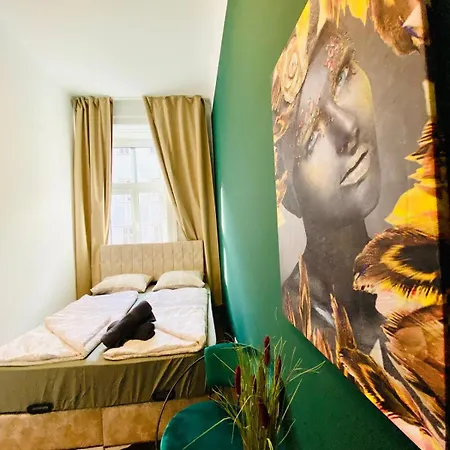 8 Fully Equipped Studio Shared Apt W Terrace Margareten Viena Exterior foto