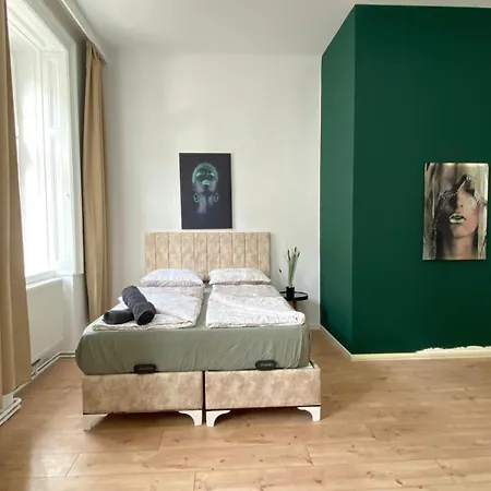 8 Fully Equipped Studio Shared Apt W Terrace Margareten Viena Exterior foto