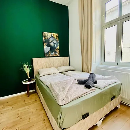 8 Fully Equipped Studio Shared Apt W Terrace Margareten Viena Exterior foto