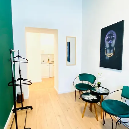 8 Fully Equipped Studio Shared Apt W Terrace Margareten Viena Exterior foto