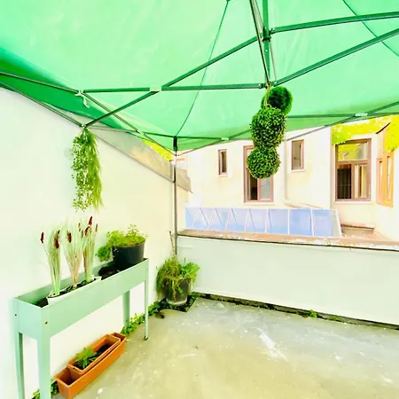 8 Fully Equipped Studio Shared Apt W Terrace Margareten Viena Exterior foto