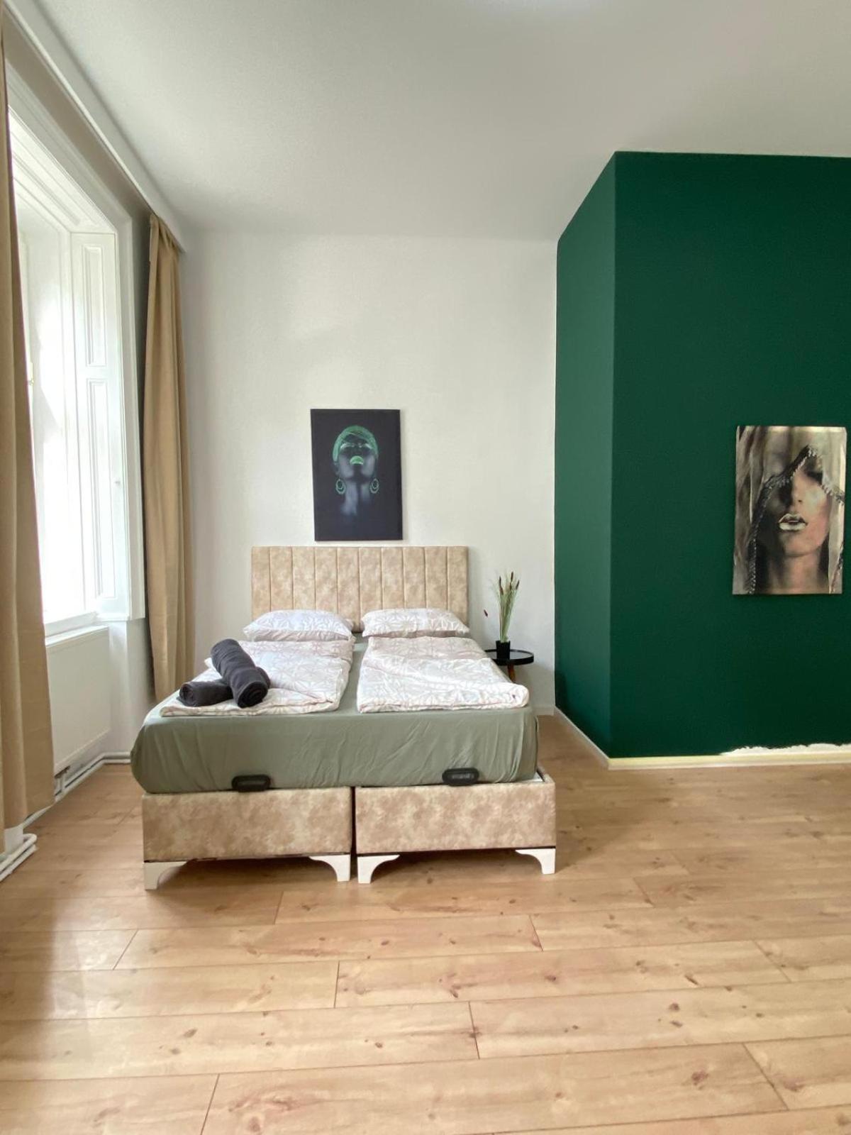 8 Fully Equipped Shared W Terrace Margareten Apartamento *