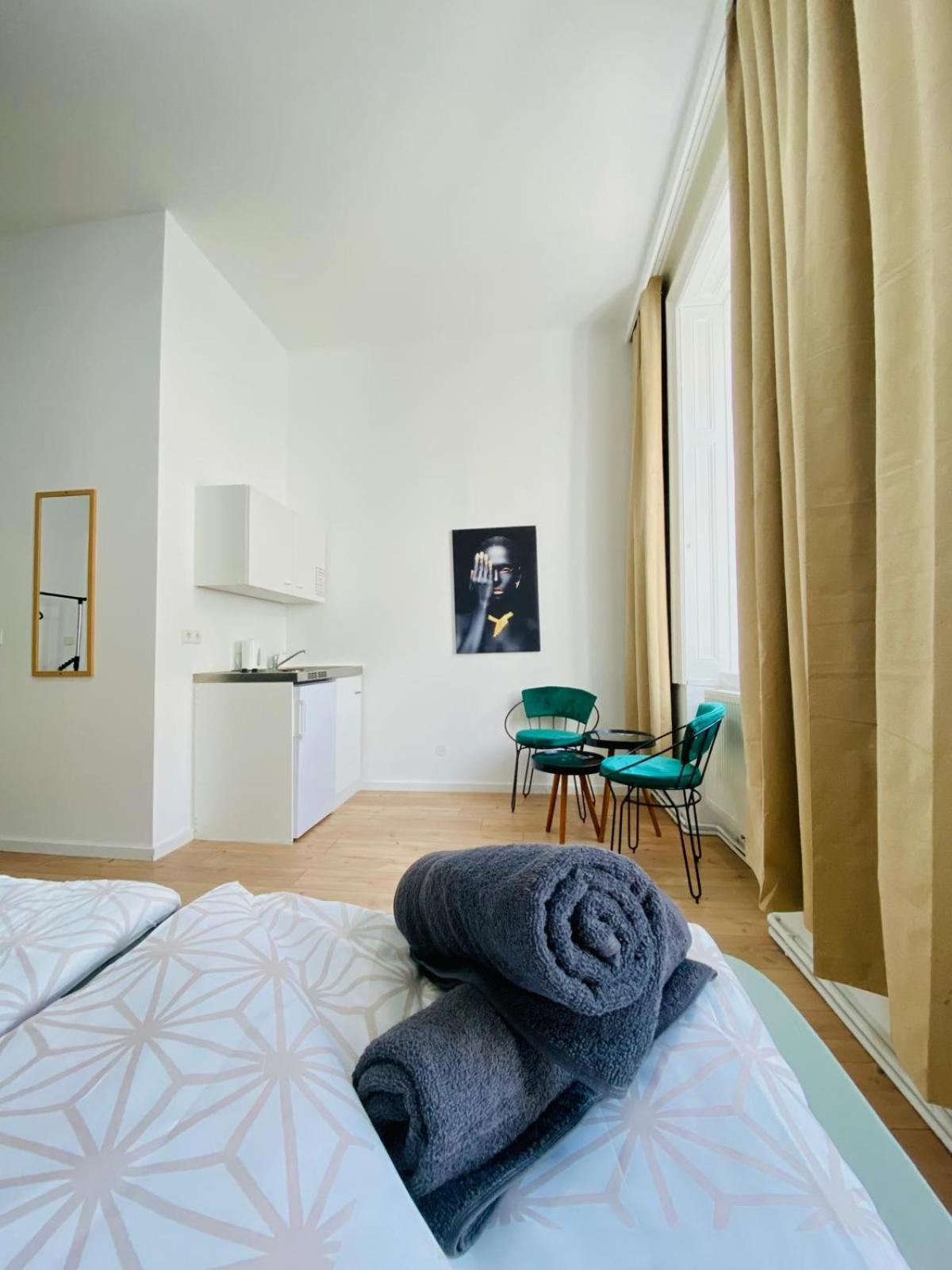 8 Fully Equipped Shared W Terrace Margareten