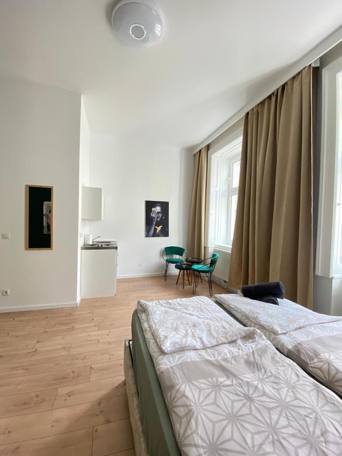 8 Fully Equipped Shared W Terrace Margareten *