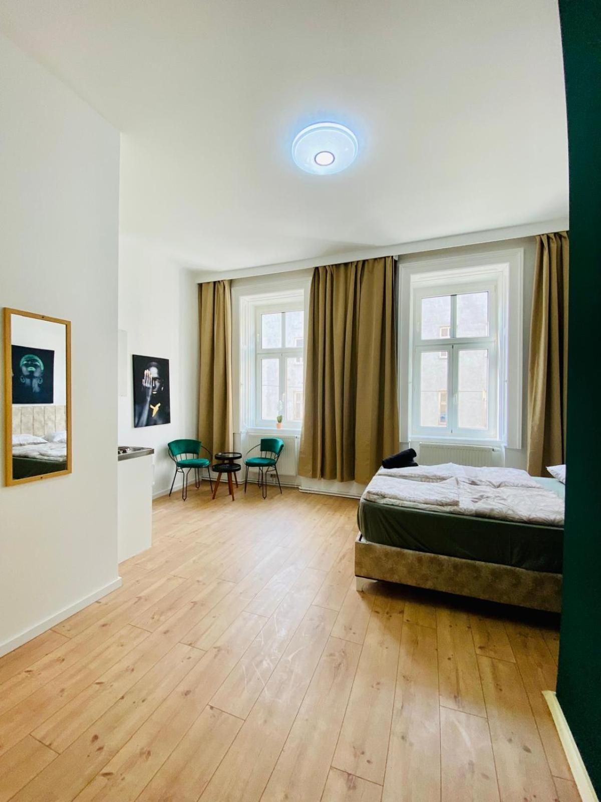 8 Fully Equipped Shared W Terrace Margareten * Viena