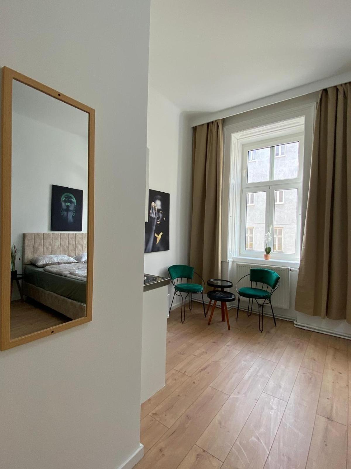 8 Fully Equipped Shared W Terrace Margareten