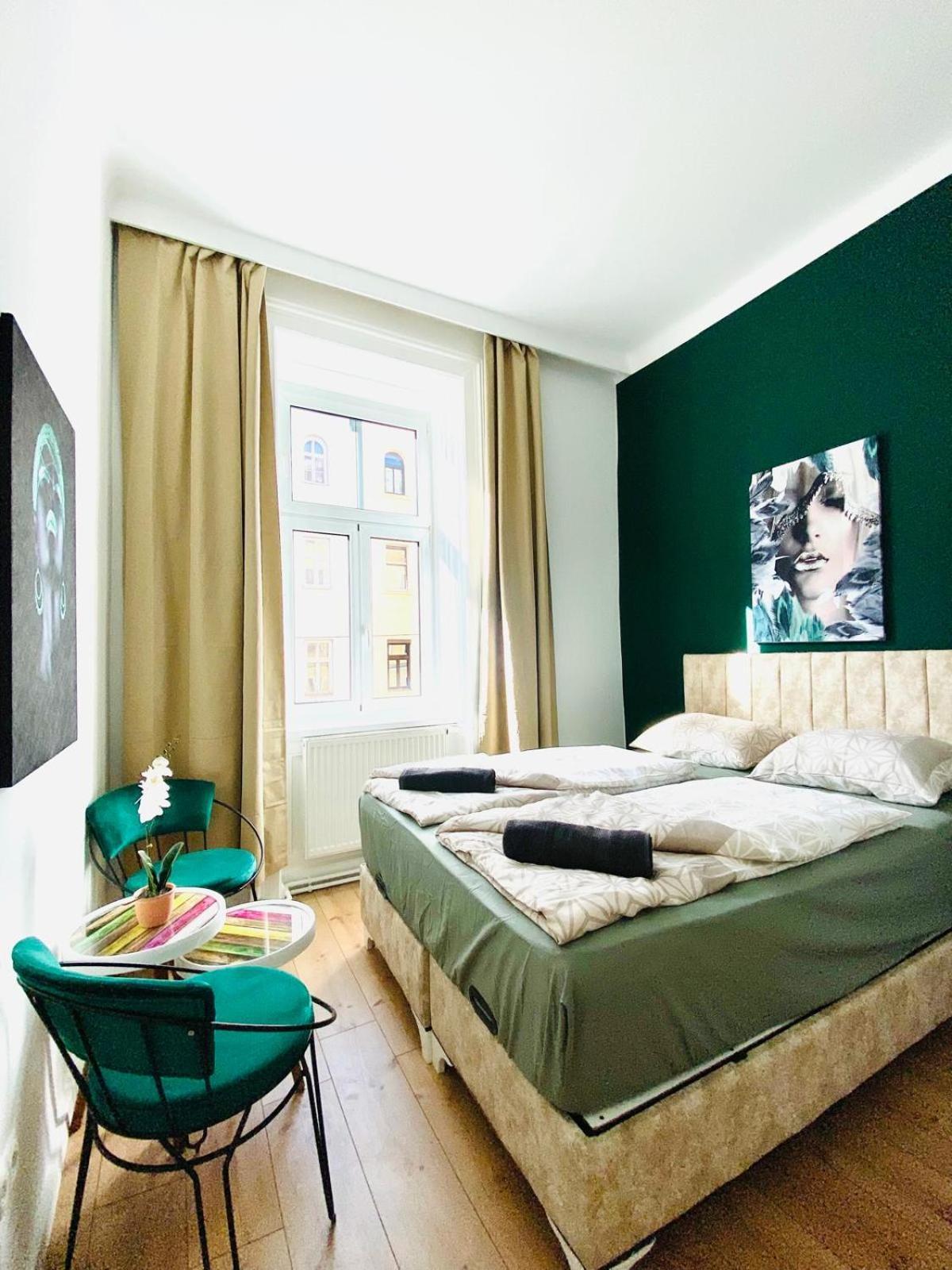 8 Fully Equipped Shared W Terrace Margareten Apartamento *