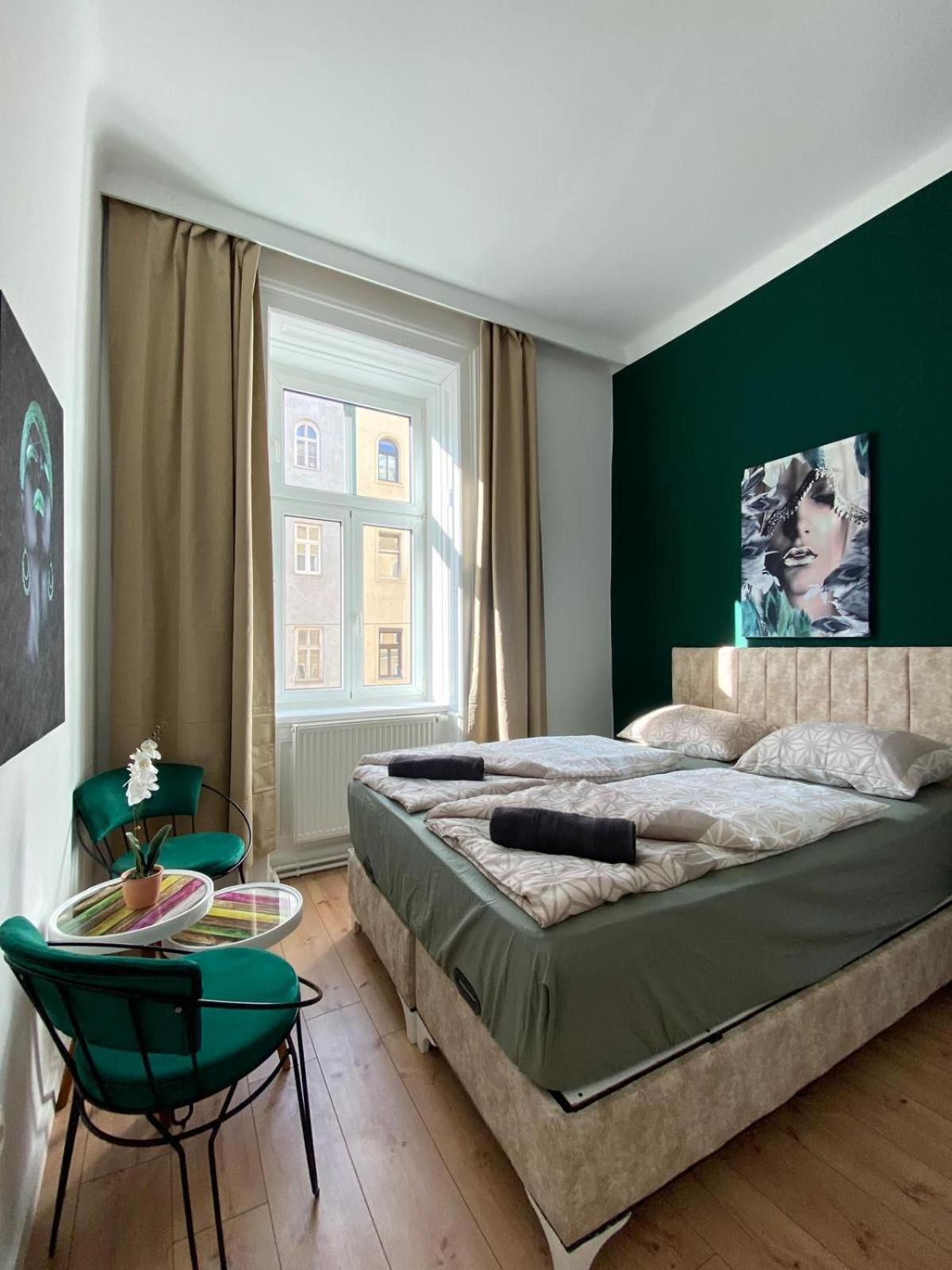 8 Fully Equipped Shared W Terrace Margareten Apartamento