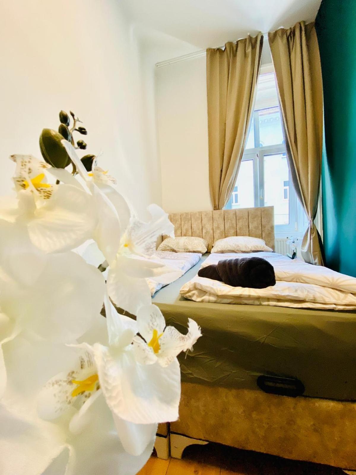 8 Fully Equipped Shared W Terrace Margareten *