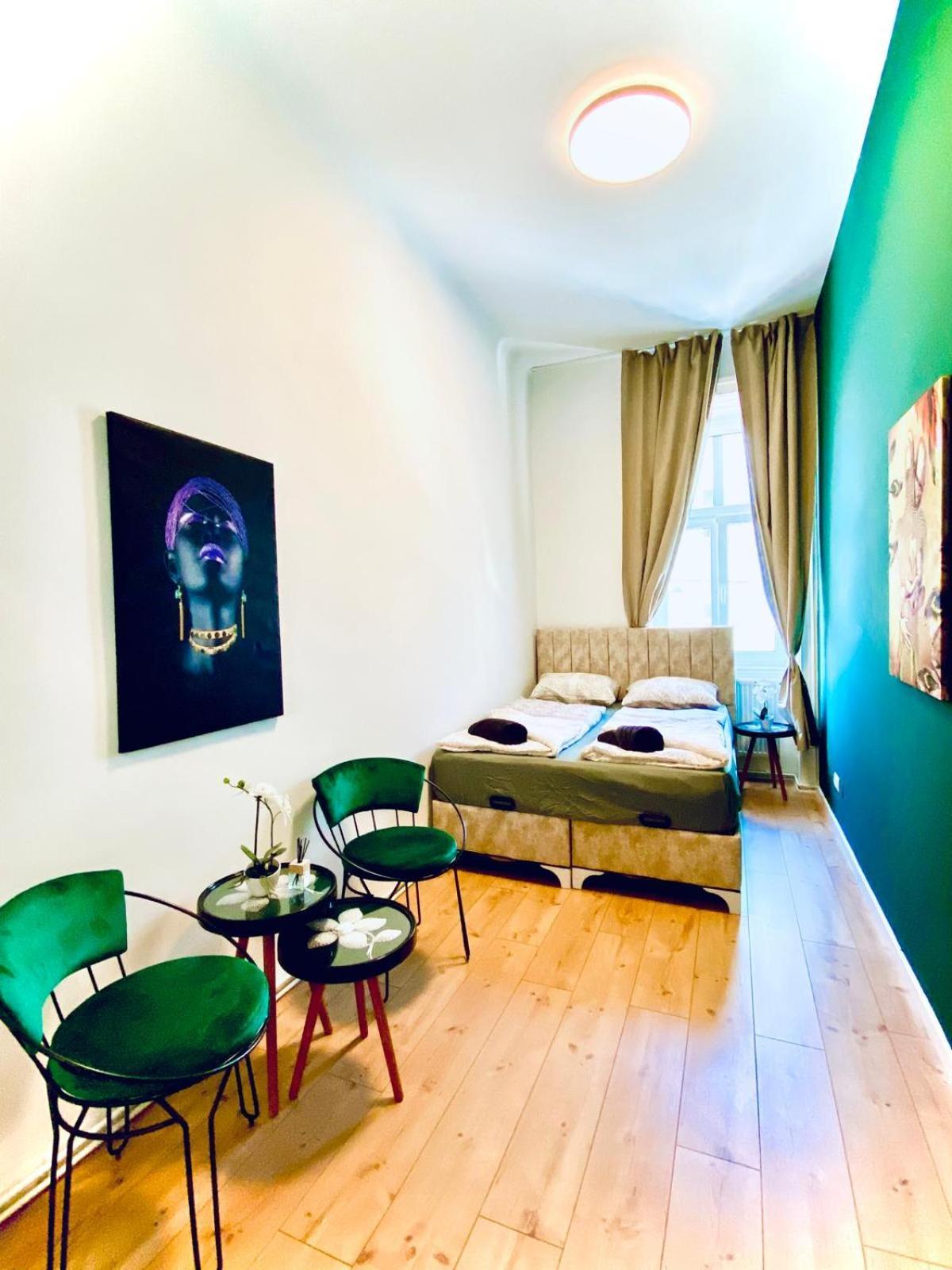 8 Fully Equipped Shared W Terrace Margareten