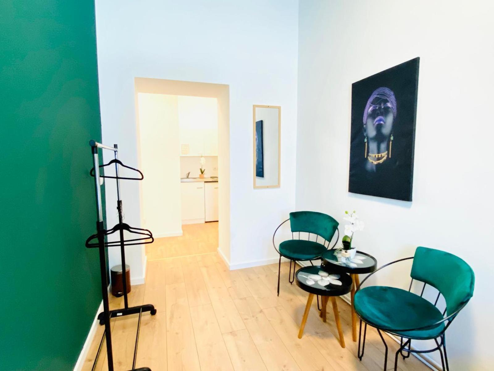 8 Fully Equipped Studio Shared Apt W Terrace Margareten * Vienna